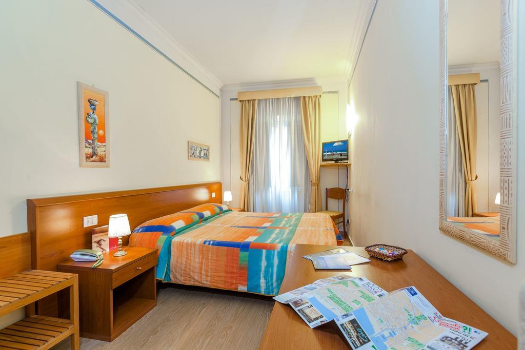 Hotel Internazionale فياريجيو المظهر الخارجي الصورة
